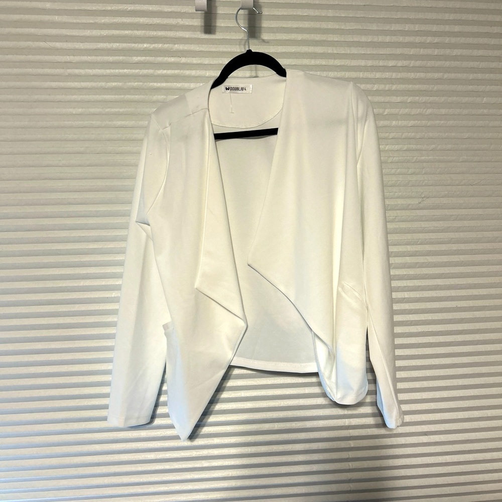NWT White Waterfall Jacket large